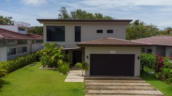 Casa de playa, Playa Hermosa, Jaco en Jacó, Garabito, Puntarenas — $630,000 - Foto 3 de 22