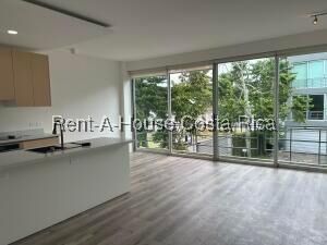 Venta de Apartamento Tipo Loft de 3 Niveles en San Rafael de Escazú. RAH 26-763 PRECIO REBAJADO en San Rafael, Escazú, San José — $229,000