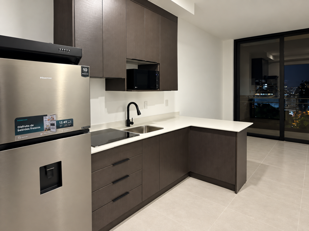 Se Alquila Apartamento en Condominio Sky Garden Sabana en Mata Redonda, San José — $1,000 - Foto 3 de 21