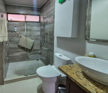 Casa de 3 Cuartos y Vista Miravalles en San Isidro De El General, Pérez Zeledón, San José — $235,000 - Foto 5 de 15