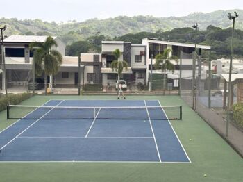 SE VENDE CASA AMOBLADA EN CONDOMINIO ARENAS HERRADURA en Jacó, Garabito, Puntarenas — 150 000 000 ₡ - Foto 5 de 99