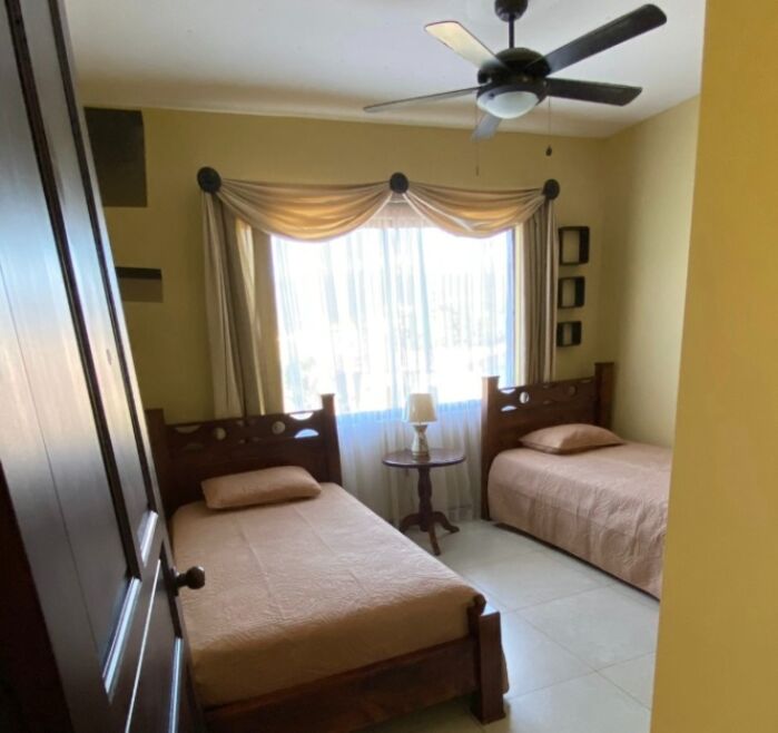 CASA AMUEBLADA EN ALQUILER, SAN FRANCISCO DE HEREDIA. $1.600 COD#25-1696 en San Francisco, Heredia — $1,600 - Foto 2 de 9