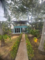 VENTA OPORTUNIDAD $289,000 FRENTE AL MAR CASA PLAYA TIVIVES VHPCV303 in San Juan Grande, Esparza, Puntarenas — $289,000 - Photo 5 of 24