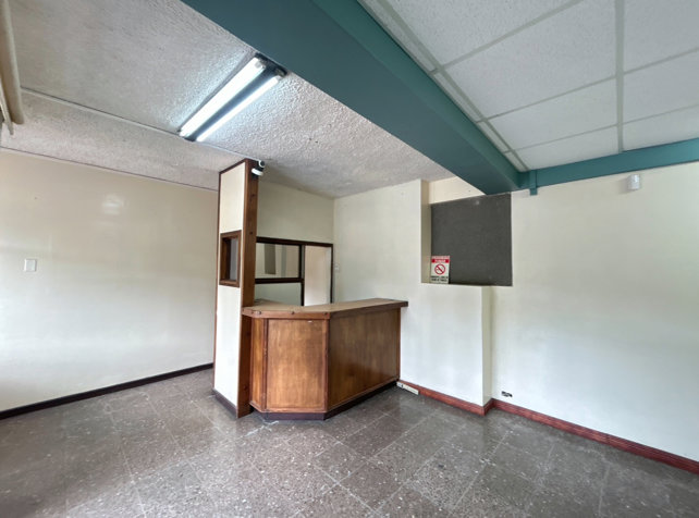 VENTA DE EDIFICIO CON OFICINAS Y APARTAMENTO - ARANJUEZ, SAN JOSÉ en Carmen, San José — $415,000 - Foto 3 de 20
