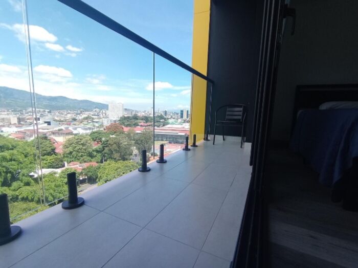 Venta de Apartamento Amoblado en Carmen, San José. in Carmen, San José — $135,000