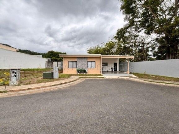 MLS-26-2060 LS VENTA CASA AMUEBLADA GARABITO PUNTARENAS CONTACENOS AL # 86127562 in Jacó, Garabito, Puntarenas — ₡ 150 000 000