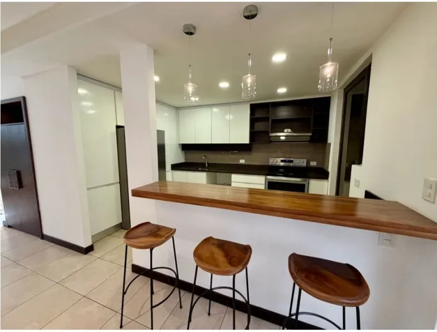 VENDO CASA EN GUACHIPELÍN DE ESCAZÚ. en Escazú, San José — $240,000