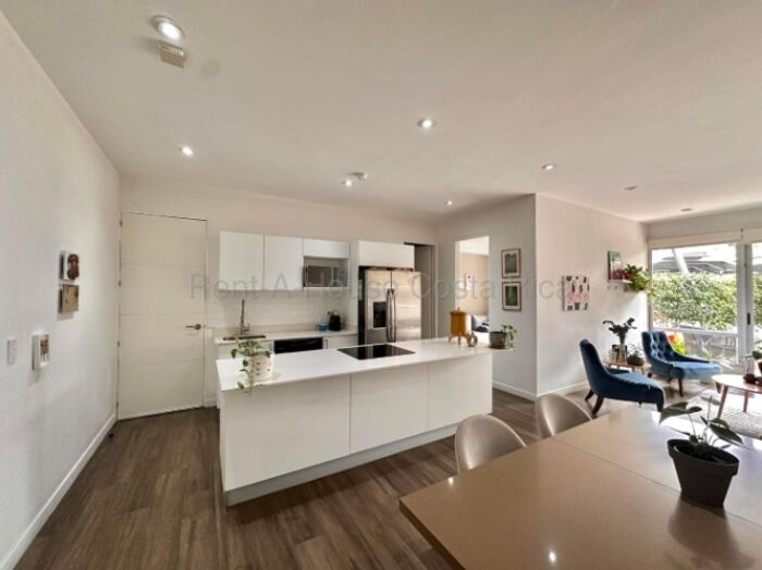 Se vende apartamento en San Rafael Escazú 27-53 en San Rafael, Escazú, San José — $235,000