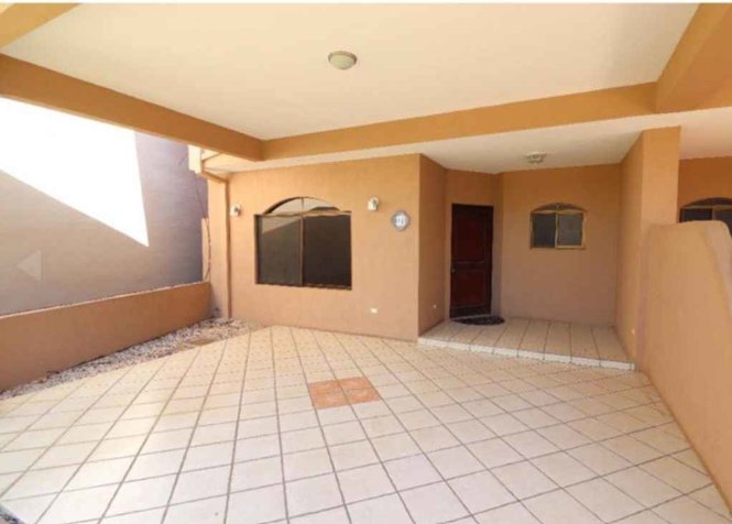 Hermosa Casa en Condominio – Guachipelín, Escazú en Escazú, San José — ₡ 257 000