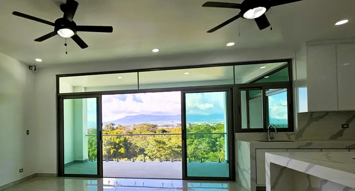 Apartamento para Estrenar con Hermosa Vista. ALQUILER en Mercedes, Montes De Oca, San José — ₡ 790 000