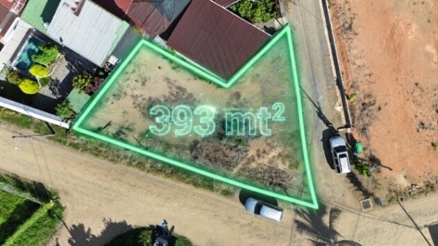 SE VENDE LOTE ESQUINERO CON USO DE SUELO COMERCIAL Y RESIDENCIAL EN UVITA en Bahía Ballena, Osa, Puntarenas — $120,000