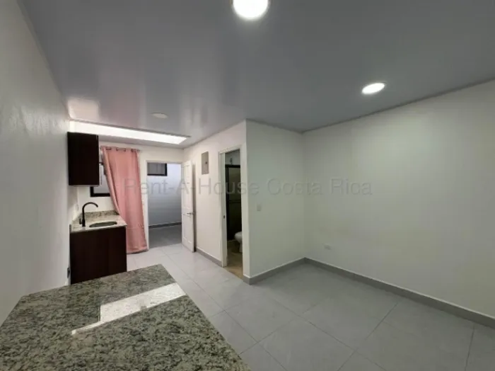 Apartamento tipo estudio en alquiler compacto y funcional #26-1638 GS en Escazú, San José — $480 - Foto 3 de 6