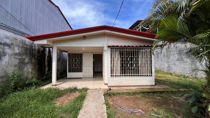 Propiedad en Venta en el Centro de Pérez Zeledón | Potencial Comercial y Residencial en El General, Pérez Zeledón, San José — 99 000 000 ₡ - Foto 1 de 31
