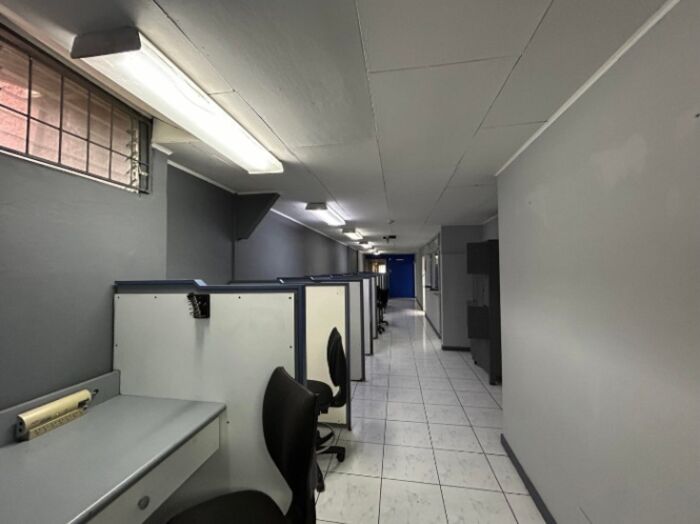 EDIFICIO COMERCIAL EN VENTA, SAN JOSÉ, Cod#25-929 en Catedral, San José — ₡ 340 000 000