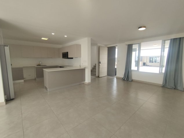Se Vende / Alquila Casa Condominio 310 Guachipelín, Cod GU 1491 in San Rafael, Escazú, San José — $390,000 - Photo 3 of 60