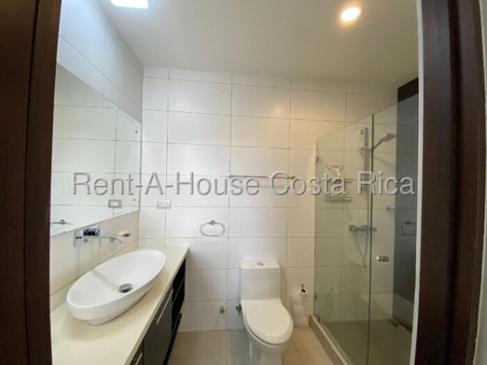 Alquiler Casa Santa Ana Piedades 26-1471 en Piedades, Santa Ana, San José — $2,200 - Foto 3 de 15