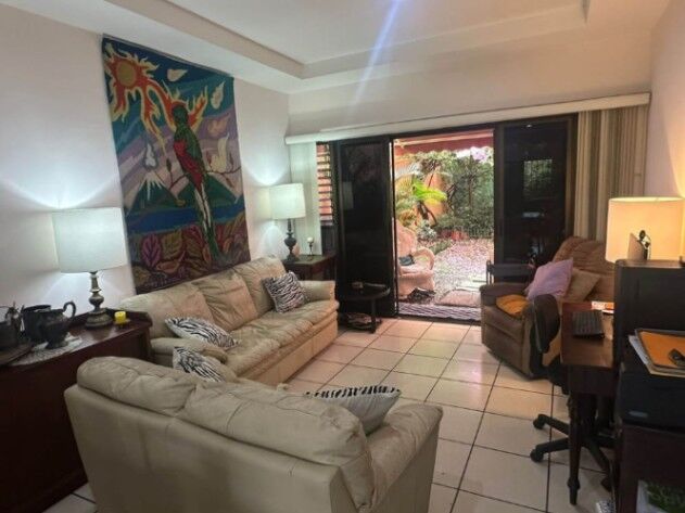 VENDO CASA DE UNA PLANTA EN ESCAZÚ. en Escazú, San José — ₡ 79 500 000