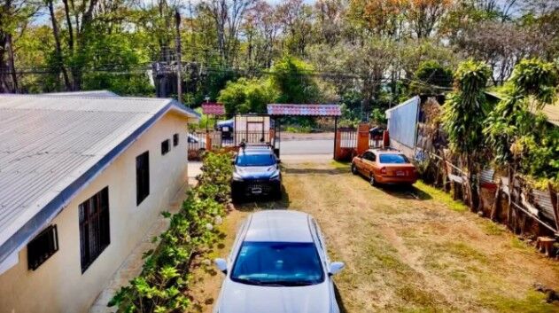 Se vende casa con lote de más de 4100 m2 en San Pablo Heredia 26-1520 en San Pablo, Heredia — $800,000