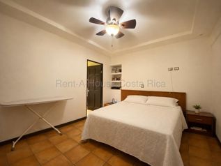 INDEPENDENT HOUSE WITH 2 APARTMENTS FOR SALE IN POZOS SANTA ANA in Pozos, Santa Ana, San José — 136 500 000 ₡ - Photo 4 of 11