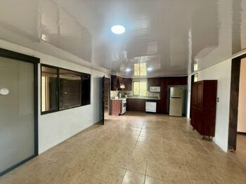 Venta de Casa en Grecia, Alajuela. RAH 26-339 in San Isidro, Grecia, Alajuela — 155 000 000 ₡ - Photo 4 of 18