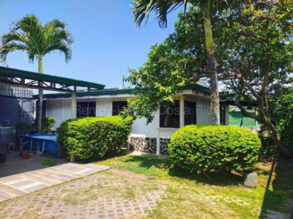 Venta de Casa en Turrucares con Terreno de 269m2    26-1882 in Turrúcares, Alajuela — $135,000