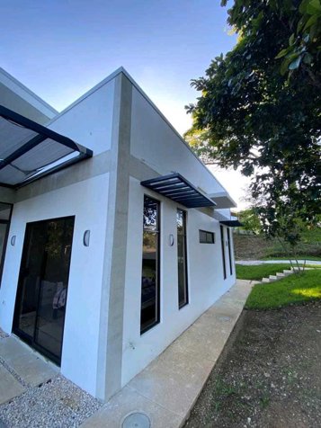Casa de 3 cuartos en Lomas del Sol a solo 5 mimutos de playa Marbella en Cuajiniquil, Santa Cruz, Guanacaste — $279,000 - Foto 3 de 15