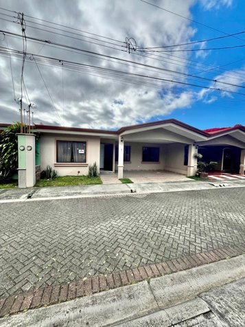 Casa en Condominio – Nuevo Coronado, Vásquez de Coronado en San Rafael, Vázquez de Coronado, San José — 97 000 000 ₡ - Foto 1 de 15
