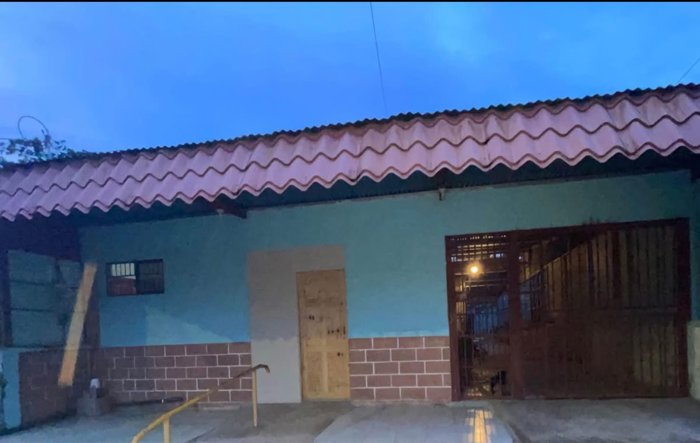 SE VENDE PROPIEDAD CON 3 VIVIENDAS INDEPENDIENTES EN HOJANCHA, GUANACASTE in Hojancha, Guanacaste — ₡ 80 000 000