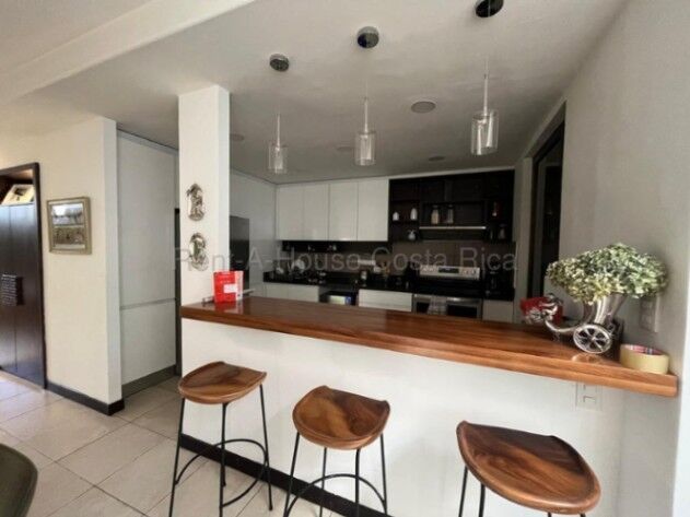 Venta de Casa en Escazú-San Rafael. RAH 26-1729 en San Rafael, Escazú, San José — $245,000
