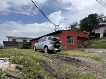 Propiedad con vivienda en Escazu ,Guachpelin ,Calle boqueron