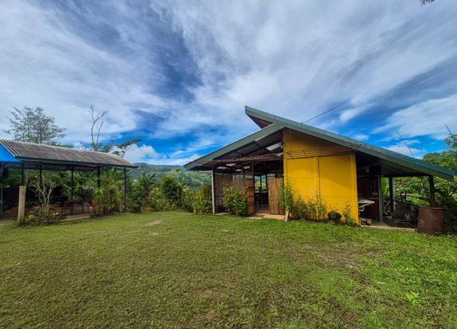 Propiedad Privada con Vistas a las Montañas y Dos Casas en Villa Nueva en El General, Pérez Zeledón, San José — $169,999 - Foto 1 de 37