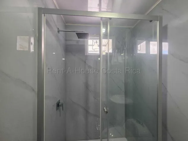 Alquiler de 2 Apartamentos Gemelos  en La Unión-Tres Ríos. RAH 27-235 in Tres Ríos, La Unión, Cartago — $885 - Photo 3 of 11