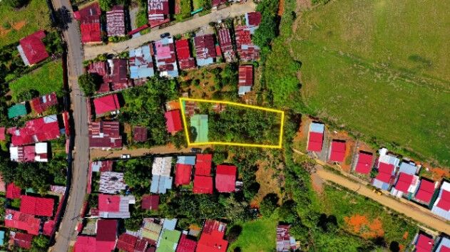 CASA DE 3 HABITACIONES EN AMPLIO LOTE DE 1.158 M2 EN PAVONES, PEREZ ZELEDON en El General, Pérez Zeledón, San José — $96,000