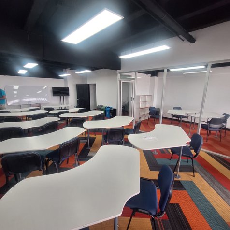 Alquiler de oficinas, consultorios, centro de estudio en Centro Colón en Merced, San José — $1,428 - Foto 3 de 12