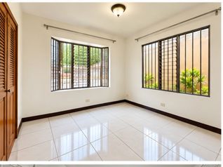 Casa en venta Moravia, uso mixto, una planta con Apartamento 5PCU en San Vicente, Moravia, San José — 160 000 000 ₡ - Foto 5 de 12