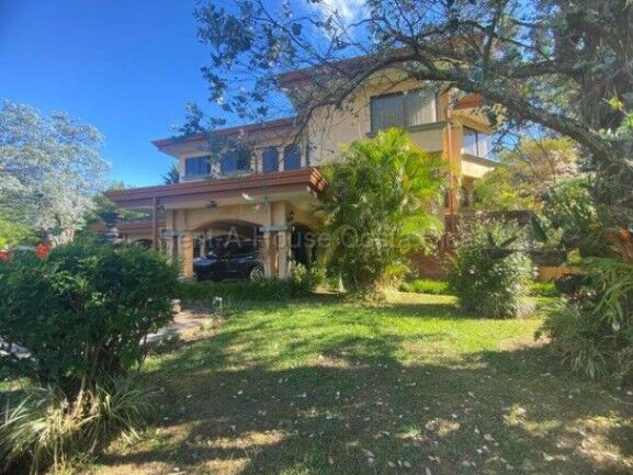 Venta de Casa en San Rafael-Ángeles, Heredia. RAH 26-1942 en Ángeles, San Rafael, Heredia — $760,000