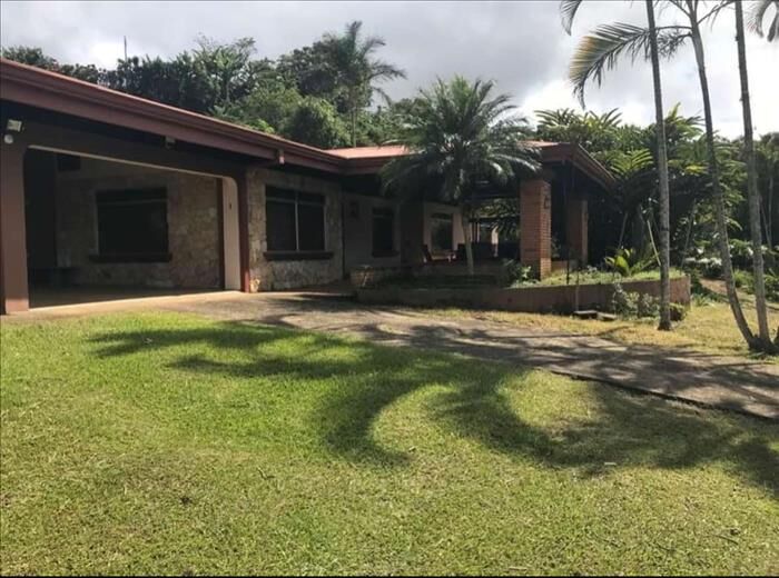 Casa para alquilar con opción a compra   in Santiago, Puriscal, San José — ₡ 600