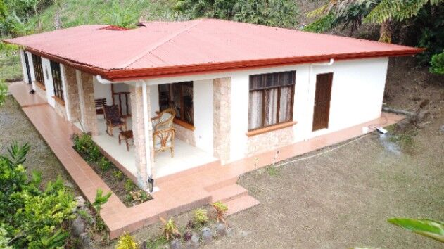 Casa de 3 cuartos en Quebradas, Perez Zeledon, Costa Rica in San Isidro De El General, Pérez Zeledón, San José — $269,999