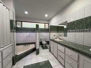 Venta de Casa en Escazú-San Rafael. RAH 26-1295 en San Rafael, Escazú, San José — $850,000 - Foto 3 de 6