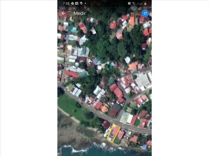 VENTA DE BODEGA Y LOCAL COMERCIAL, LIMÓN, PIUTA en Limón — ₡ 170 000 000