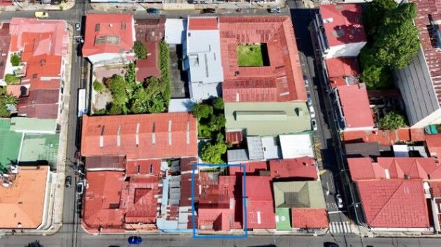 Propiedad en venta – Ubicación estratégica en Heredia Centro in Heredia — $390,000 - Photo 2 of 4