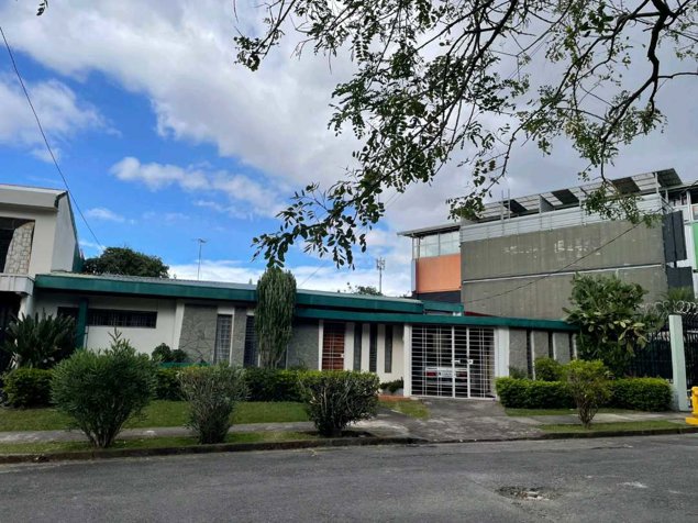 CASA EN MONTE ALEGRE, ZAPOTE. in Zapote, San José — ₡ 117 000 000