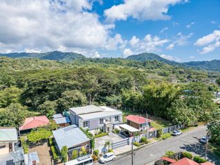 Villa moderna de lujo de 8 dormitorios en Jacó, Costa Rica in Jacó, Garabito, Puntarenas — $1,200,000 - Photo 4 of 25