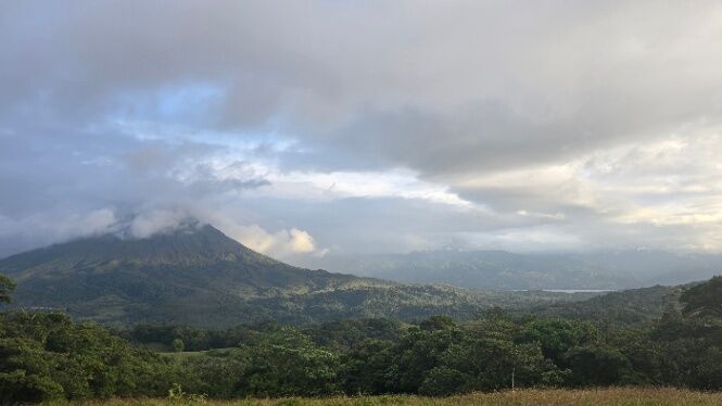 FINCA con Super Vista al Volcán y Lago a 35min de La Fortuna ☎️ 8751-4191  en La Fortuna, San Carlos, Alajuela — ₡ 620 000 000