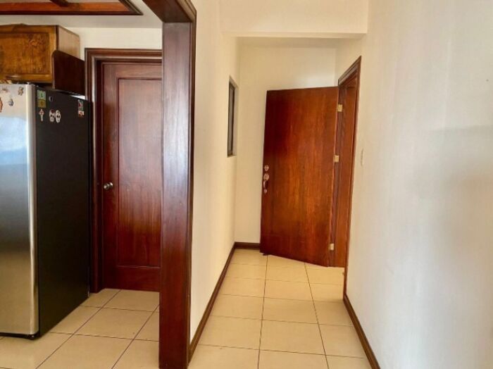 Apartamento en Venta en Pozos, Santa Ana. RAH 25-1789 en Santa Ana, San José — $198,000