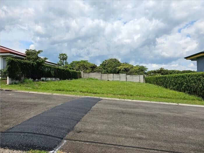 VENTA DE LOTE, ALAJUELA, LA GARITA, CONDOMINIO LOMAS DE HIDALGO in Alajuela — ₡ 52 000 000