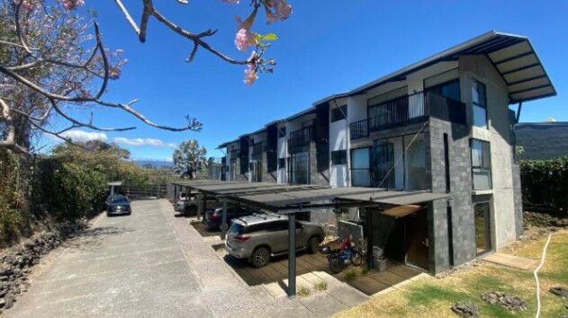 Venta | Casa de 3 habitaciones con hermosa vista en Piedades de Santa Ana #27-132 GS en Piedades, Santa Ana, San José — $245,000