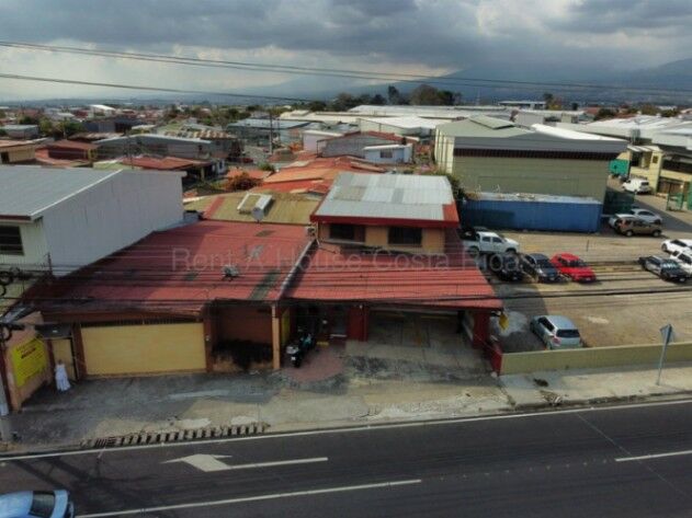 Venta de Local Comercial en Goicoechea-Calle Blancos. en Calle Blancos, Goicoechea, San José — ₡ 115 000 000