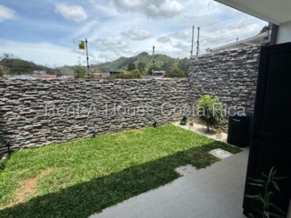 Venta Casa Guarco Tejar 26-1466 in El Tejar, El Guarco, Cartago — $160,000