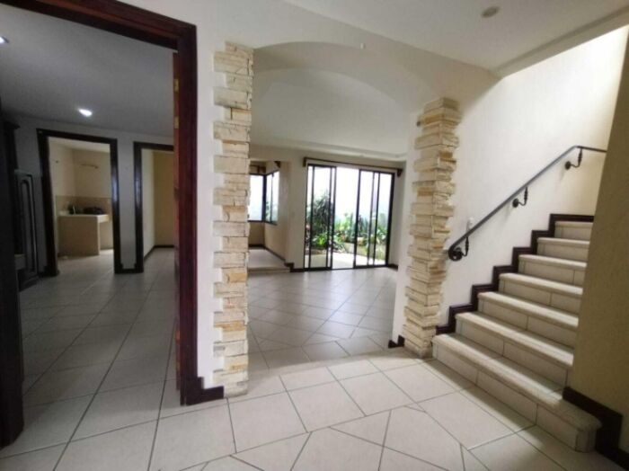 CASA EN VENTA, BARVA DE HEREDIA $400.000 Cod#25-163 en Barva, Heredia — $400,000